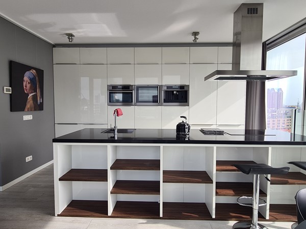 Medium property photo - Halvemaanpassage 87, 3011 DL Rotterdam